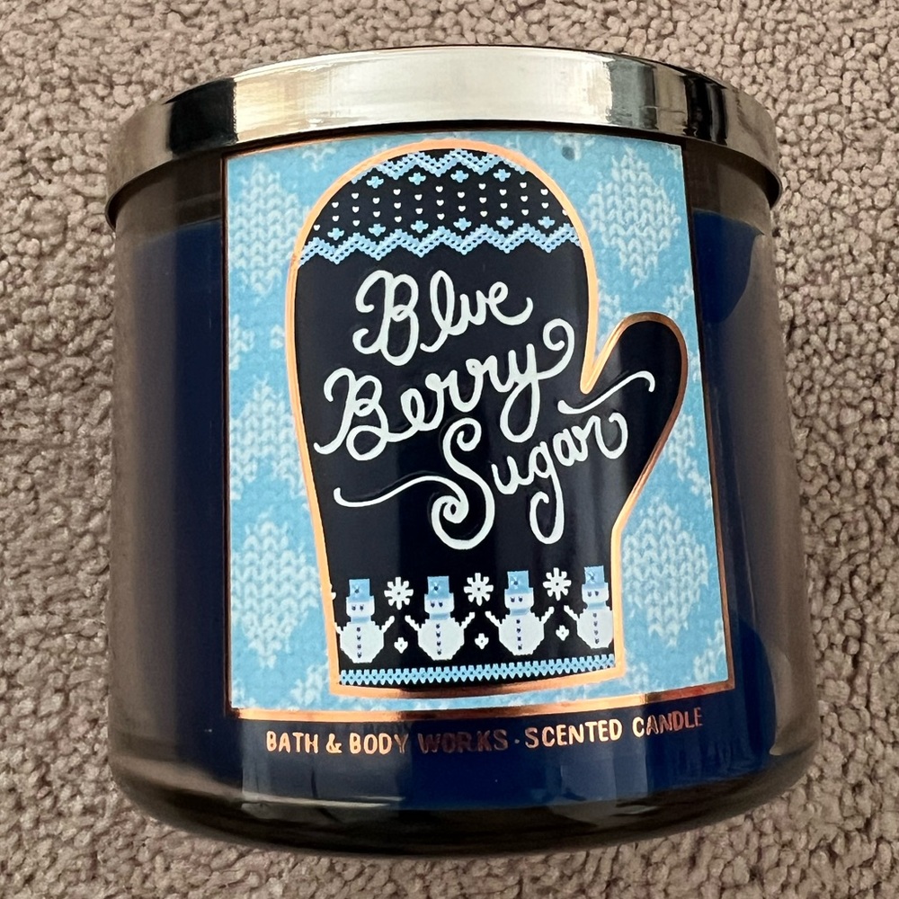 Bath and body works 3 wick candle Blue Berry Sugar 14.5 oz - NWT